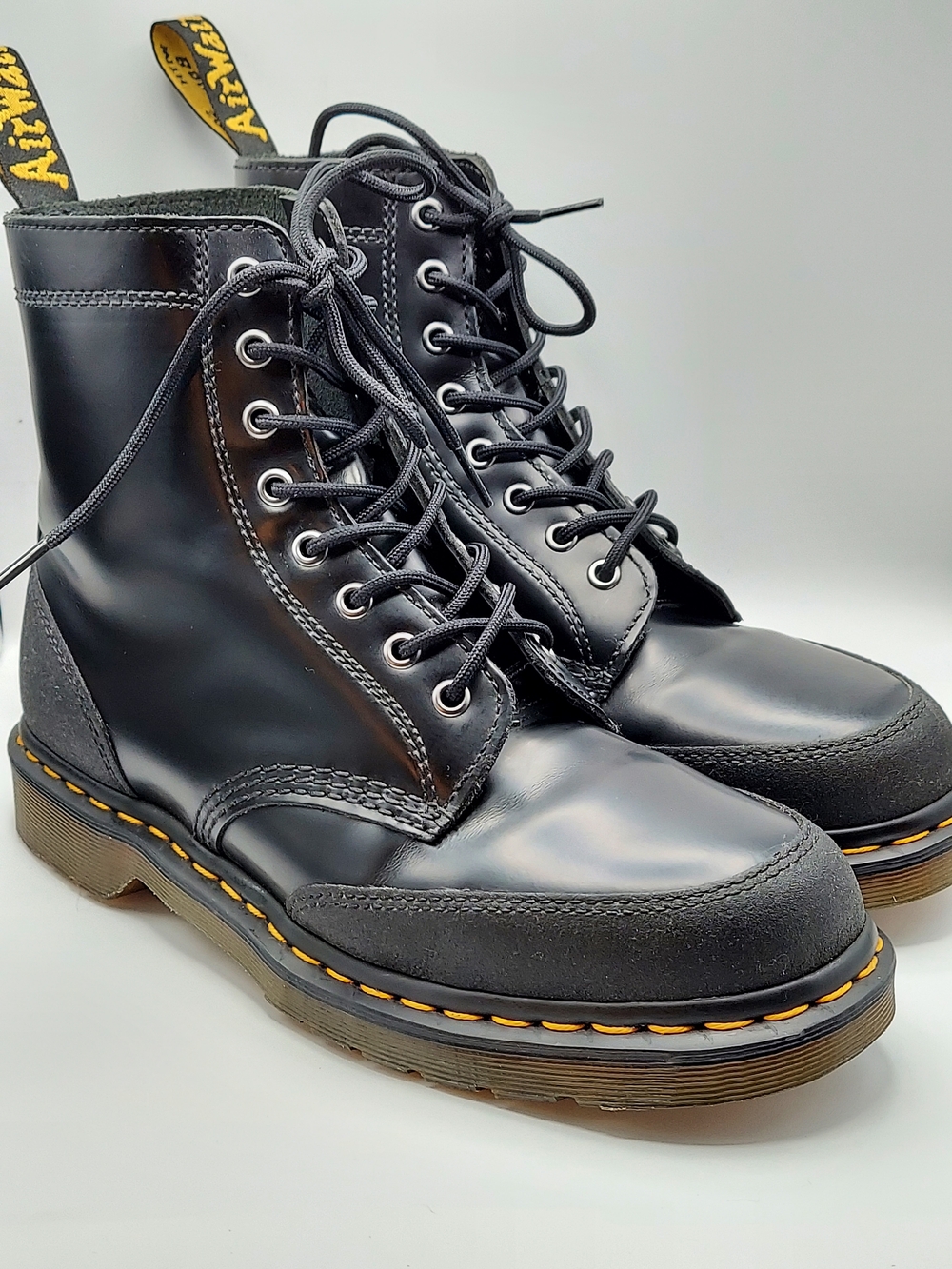 Dr. Martens Men’s Black Leather Lace-Up Boots - Picture 2 of 4